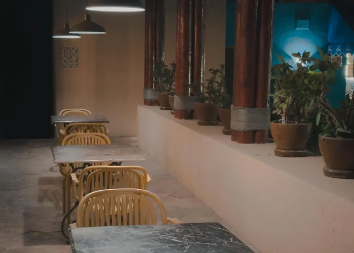 Patios Hotel 4*